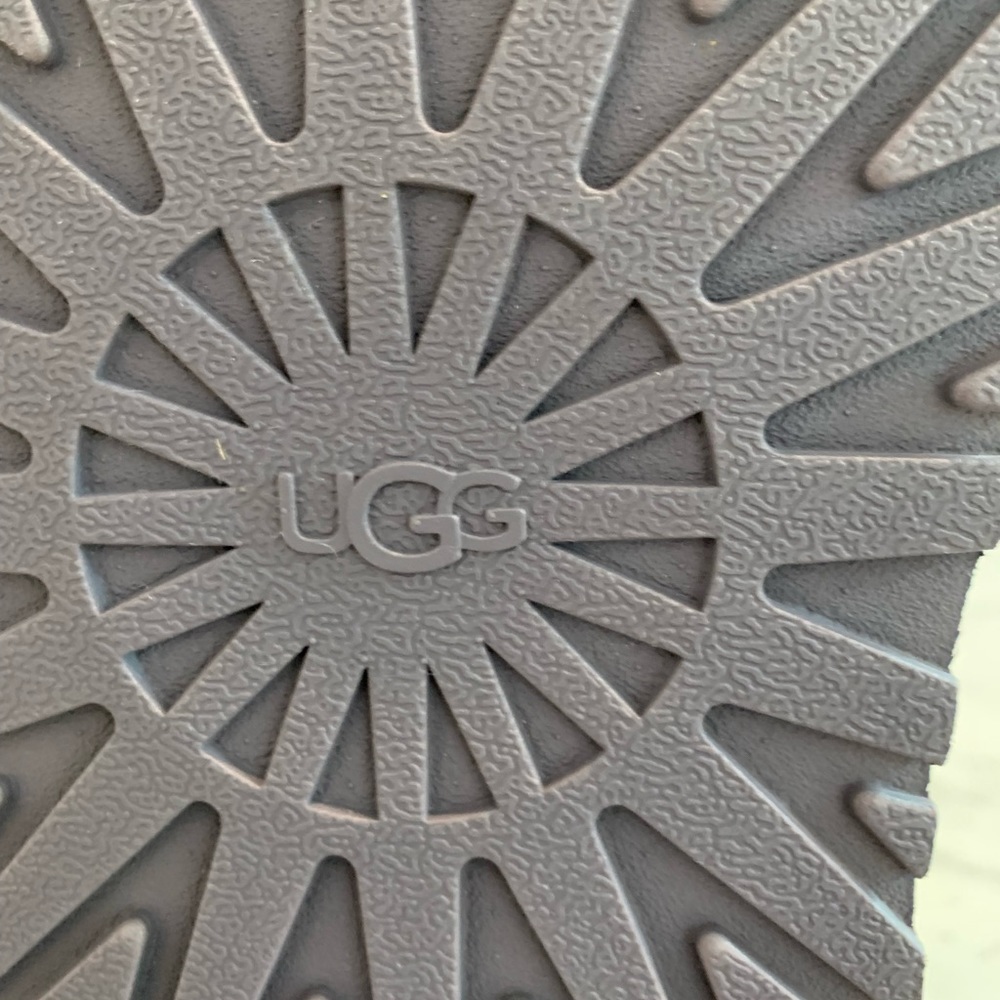 New UGG Disco Stripe Slide - Picture 11 of 12